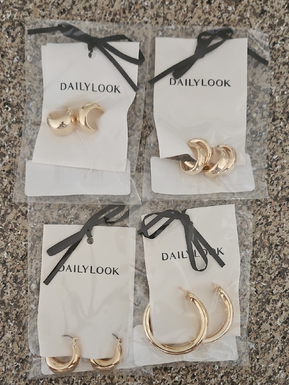 Dailylook Gold Hoop Earring Set - Shiny Gold Tones